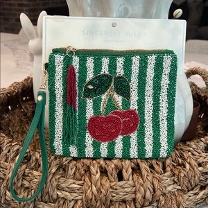 💚🍒 Wristlet Beaded POUCH.🍒🍒